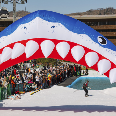 Надувная арка "Пасть акулы" - Производственное предприятие АЭРО - Пневмокаркасные шатры и палатки,  надувные рекламные конструкции, надувные сцены, арки  и пневмокостюмы